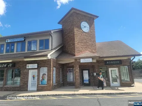 435-437 Hollywood Avenue Fairfield NJ 07004
