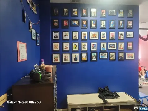 435-437 Hollywood Avenue Fairfield NJ 07004