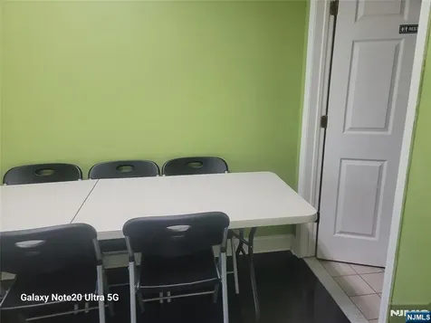 435-437 Hollywood Avenue Fairfield NJ 07004