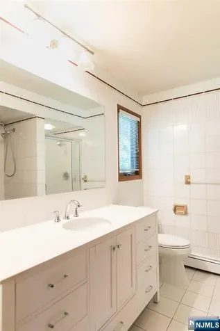 20 Michele Court Cresskill NJ 07626