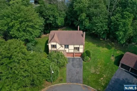 20 Michele Court Cresskill NJ 07626