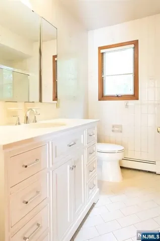 20 Michele Court Cresskill NJ 07626