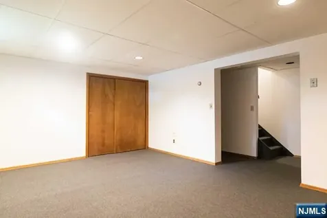 20 Michele Court Cresskill NJ 07626