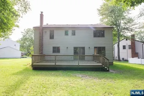 20 Michele Court Cresskill NJ 07626
