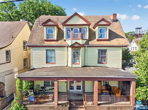 366 7th Avenue Newark NJ 07107