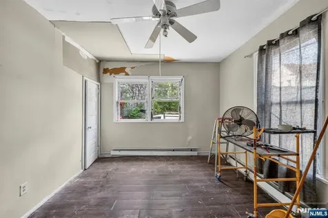 366 7th Avenue Newark NJ 07107