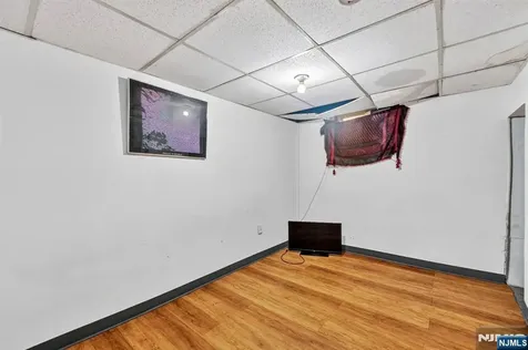 366 7th Avenue Newark NJ 07107