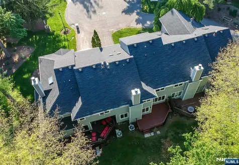 22 Flynn Place Wayne NJ 07470
