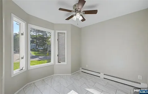 22 Flynn Place Wayne NJ 07470