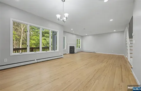 22 Flynn Place Wayne NJ 07470