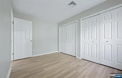 22 Flynn Place Wayne NJ 07470