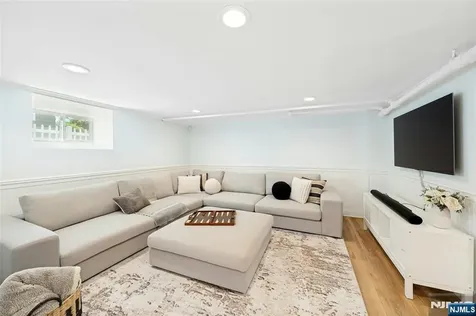2 Columbus Avenue Montclair NJ 07042