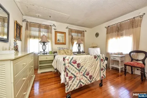 343 Union Street Lodi NJ 07644