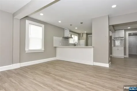 134 8th Street Paterson NJ 07522