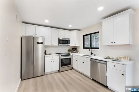 11196 Dell Place Stanhope NJ 07874
