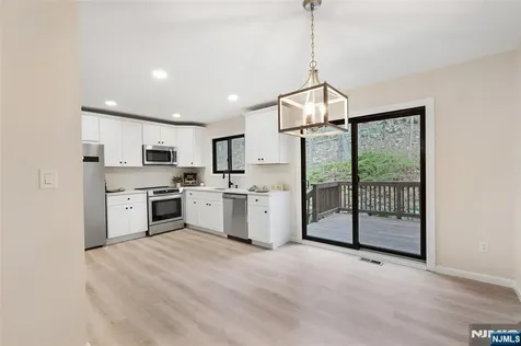 11196 Dell Place Stanhope NJ 07874