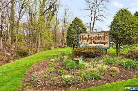 11196 Dell Place Stanhope NJ 07874