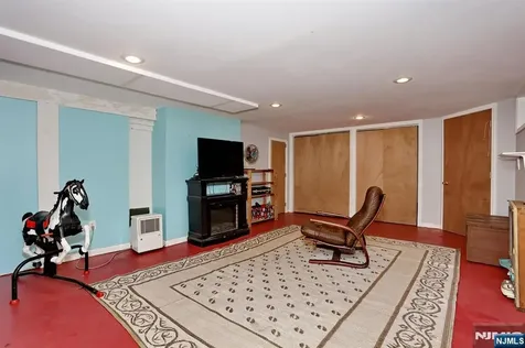 121 Wilmuth Street Mahwah NJ 07430