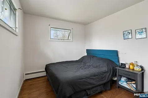 10 De Lazier Place Bloomingdale NJ 07403