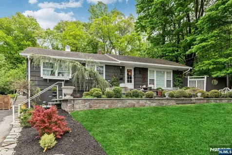 596 Wyckoff Avenue Mahwah NJ 07430