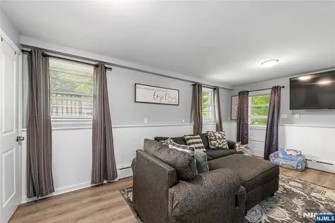 16 Sioux Trail Denville Township NJ 07834