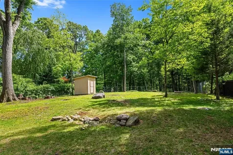 16 Sioux Trail Denville Township NJ 07834