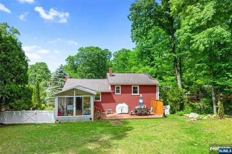 16 Sioux Trail Denville Township NJ 07834