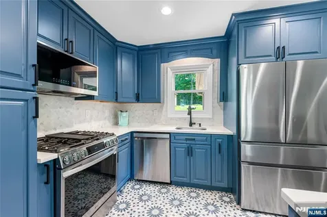 16 Sioux Trail Denville Township NJ 07834