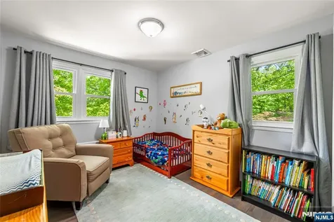 16 Sioux Trail Denville Township NJ 07834