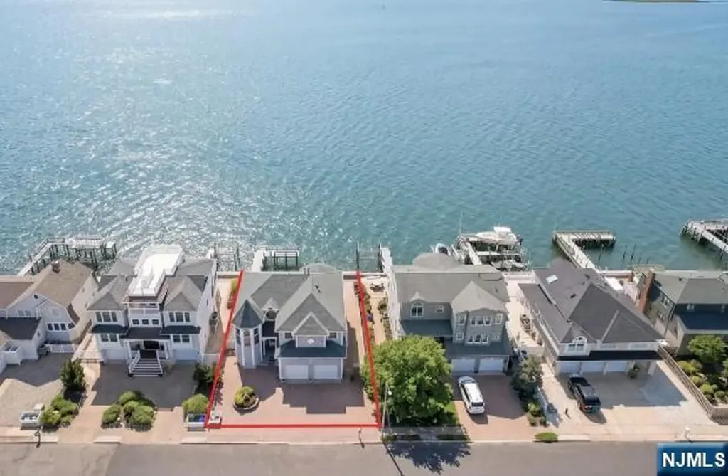 12204 Old Whaling Lane Beach Haven NJ 08008