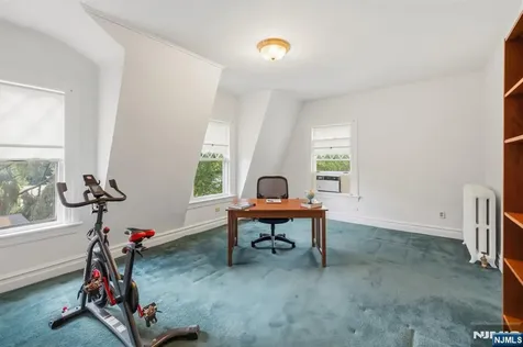 164 S Highwood Avenue Glen Rock NJ 07452