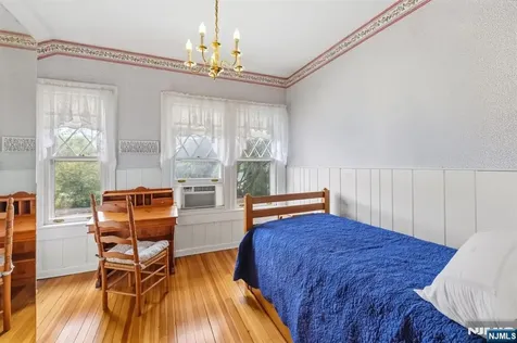 164 S Highwood Avenue Glen Rock NJ 07452