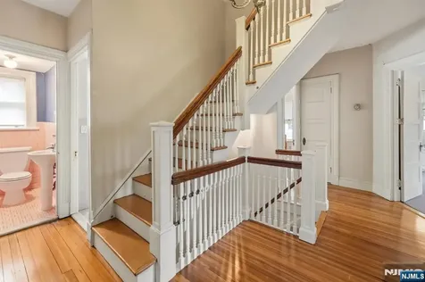 164 S Highwood Avenue Glen Rock NJ 07452