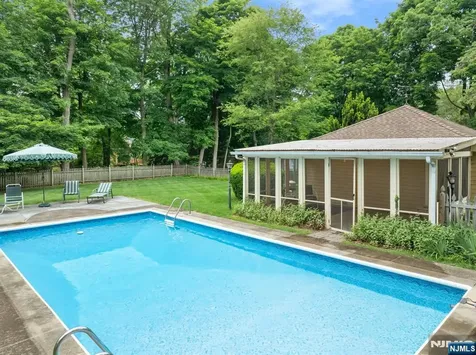 164 S Highwood Avenue Glen Rock NJ 07452