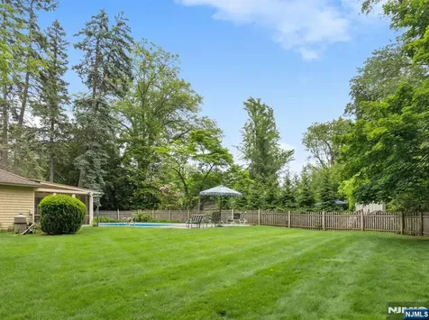 164 S Highwood Avenue Glen Rock NJ 07452