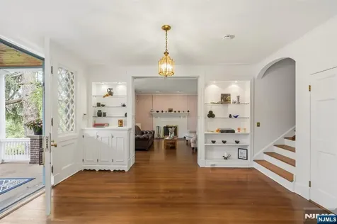 164 S Highwood Avenue Glen Rock NJ 07452