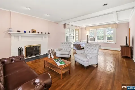 164 S Highwood Avenue Glen Rock NJ 07452