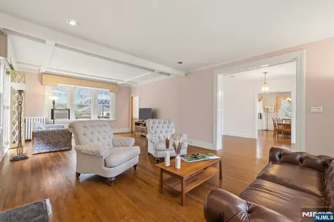 164 S Highwood Avenue Glen Rock NJ 07452
