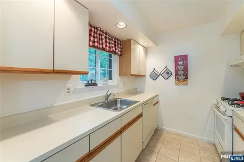 309 Mark Twain Way Mahwah NJ 07430