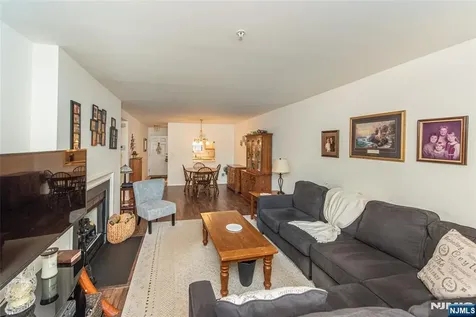 309 Mark Twain Way Mahwah NJ 07430