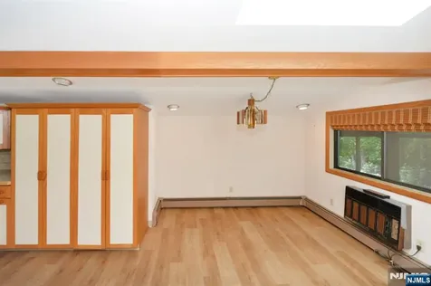 235 Godwin Avenue Wyckoff NJ 07481