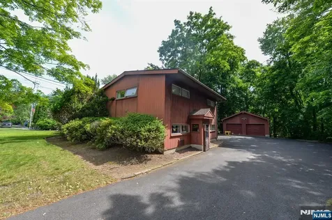 235 Godwin Avenue Wyckoff NJ 07481