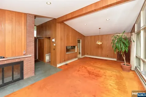 235 Godwin Avenue Wyckoff NJ 07481