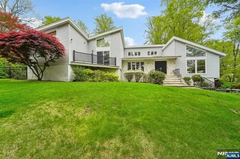 8 Union Hill Road Denville Township NJ 07834