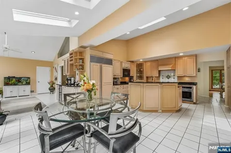 8 Union Hill Road Denville Township NJ 07834