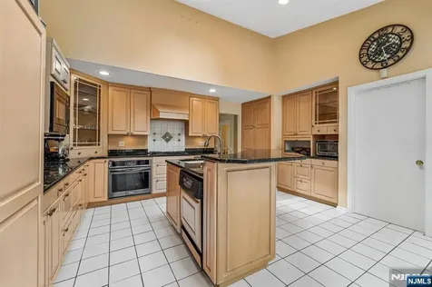 8 Union Hill Road Denville Township NJ 07834