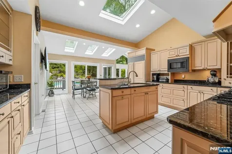 8 Union Hill Road Denville Township NJ 07834