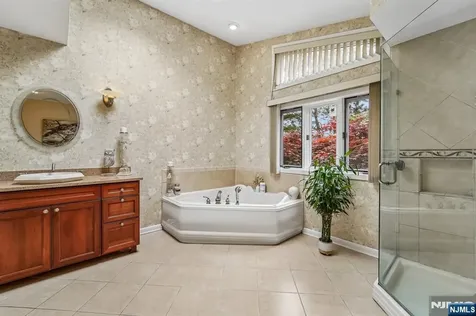 8 Union Hill Road Denville Township NJ 07834