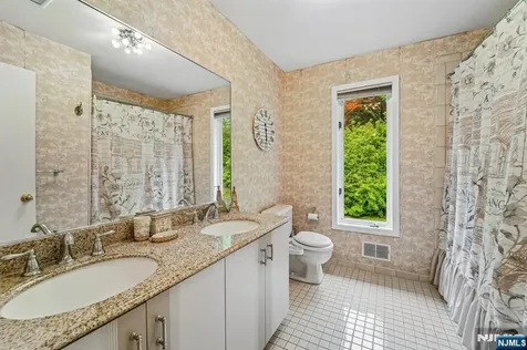 8 Union Hill Road Denville Township NJ 07834