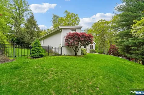 8 Union Hill Road Denville Township NJ 07834